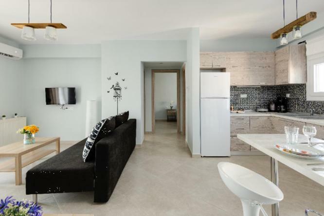 Bright Spacious Two-Bedroom Apartment Салоніки Екстер'єр фото